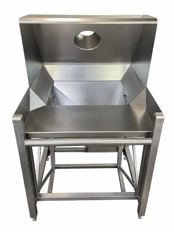 Metalltrichter Individuell gefertigter Metalltrichter für industrielle Anweng