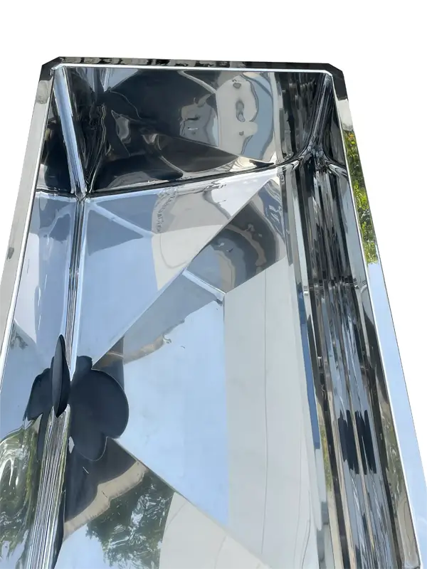 Stahlbau Norddeutschland, Uetersen Maßgefertigter Behälter für industrielle Anwendungen